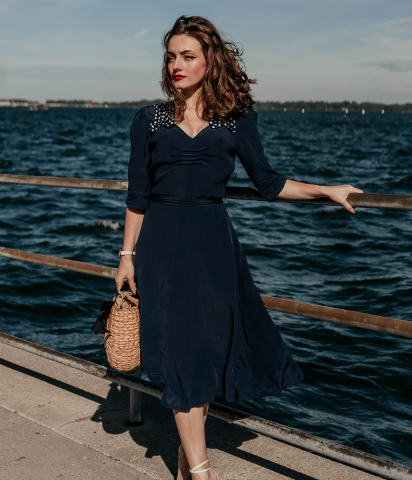 Stock in navy and green