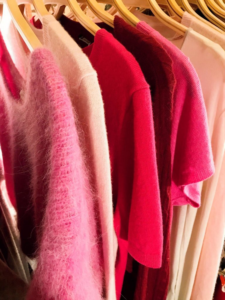 Pre-loved woollens including cashmere