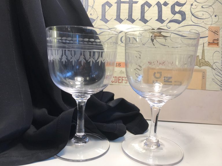 14 cm tall; 8 cm wide at rim; Capacity (to rim): 260 ml